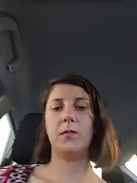 Snapshot of Crista-Elio chatting on May 2026 04:14:02 PM Crista-Elio online show from May 2026 04:14:02 PM