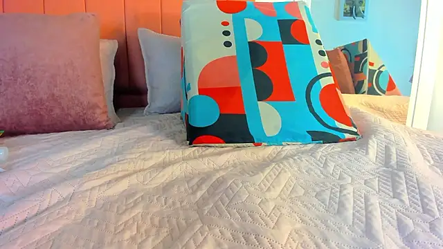 Snapshot of rose_thompson19 chatting on January 2026 07:12:01 PM rose thompson19 online show from January 2026 07:12:01 PM