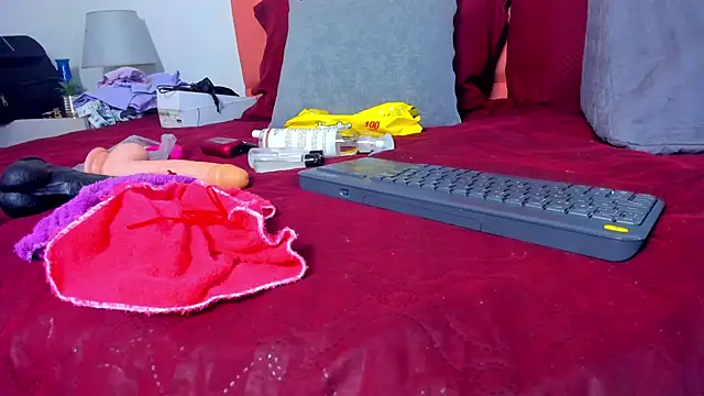 Snapshot of rose_thompson19 chatting on February 2026 07:03:02 PM rose thompson19 online show from February 2026 07:03:02 PM