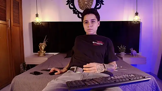 Parker Noah online show from January 2026 08:01:02 PM