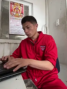 Snapshot of santiObrero chatting on February 2026 03:53:01 PM santiObrero online show from February 2026 03:53:01 PM