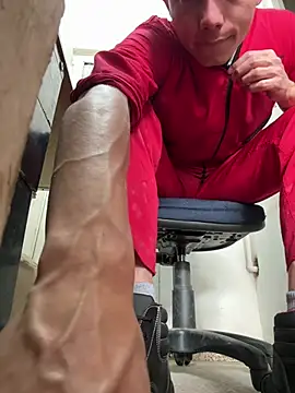 santiObrero online show from March 2026 03:57:02 PM