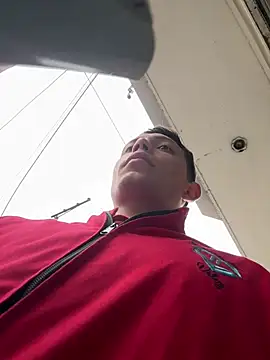 santiObrero online show from April 2026 09:39:33 PM