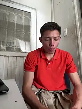 santiObrero online show from June 2026 02:54:01 PM