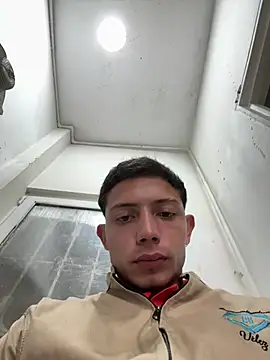 santiObrero online show from July 2026 02:54:01 PM