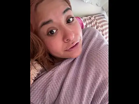 Snapshot of Nailealipsglossy chatting on February 2026 03:08:01 PM Nailealipsglossy online show from February 2026 03:08:01 PM