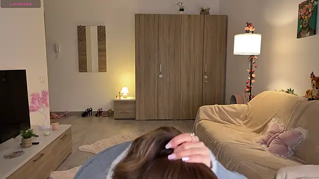 AyanaLys online show from May 2026 05:56:01 PM