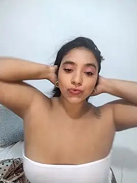 Eva Ferrari online show from April 2026 04:02:02 PM