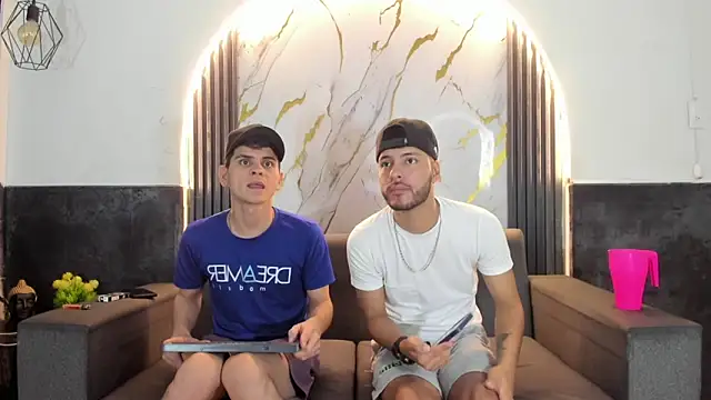 Angel Villareal online show from February 2026 05:06:02 AM