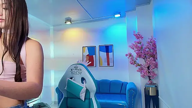 Zoe swan online show from March 2026 11:14:01 AM