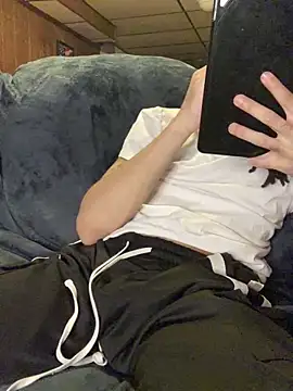 Snapshot of givemeabreak34 chatting on March 2026 07:15:01 AM givemeabreak34 online show from March 2026 07:15:01 AM