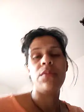 Snapshot of mitzukywinteer chatting on February 2026 02:04:02 PM mitzukywinteer online show from February 2026 02:04:02 PM