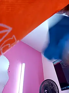 Snapshot of mitzukywinteer chatting on February 2026 07:39:01 PM mitzukywinteer online show from February 2026 07:39:01 PM