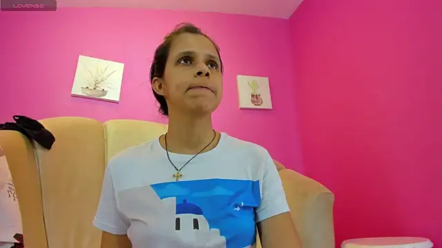 Snapshot of mitzukywinteer chatting on February 2026 08:05:02 PM mitzukywinteer online show from February 2026 08:05:02 PM