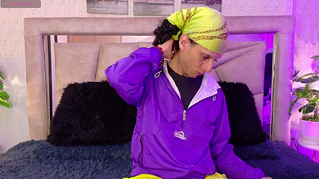 Snapshot of 4L3JX chatting on February 2026 04:42:01 AM 4L3JX online show from February 2026 04:42:01 AM