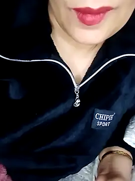 Snapshot of Naughty-Yousra chatting on February 2026 08:57:02 AM Naughty-Yousra online show from February 2026 08:57:02 AM