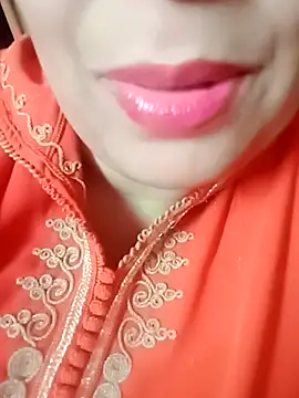 Naughty-Yousra online show from May 2026 08:32:02 AM