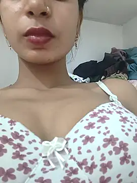Cute-Natashaa online show from May 2026 03:28:01 PM