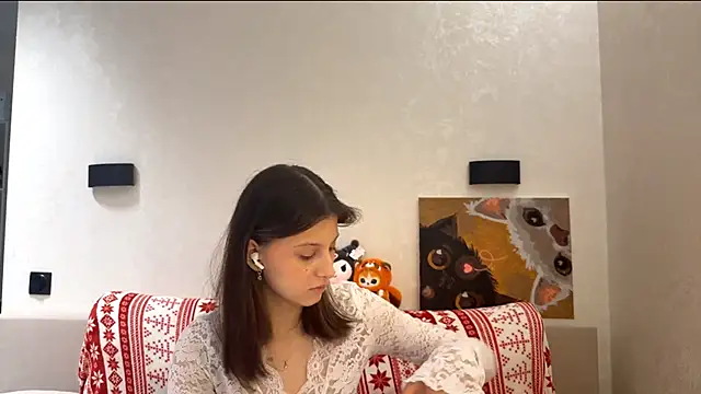 Snapshot of LouiseChavez chatting on January 2026 05:33:01 AM LouiseChavez online show from January 2026 05:33:01 AM