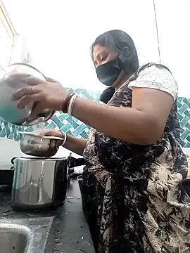 Snapshot of Hot-Tinaa chatting on February 2026 03:48:01 AM Hot-Tinaa online show from February 2026 03:48:01 AM