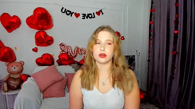 Snapshot of SweetDaylight chatting on February 2026 07:41:02 PM SweetDaylight online show from February 2026 07:41:02 PM