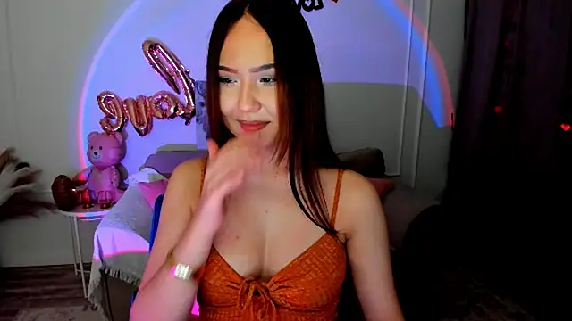 GlowMe online show from February 2026 06:41:01 PM