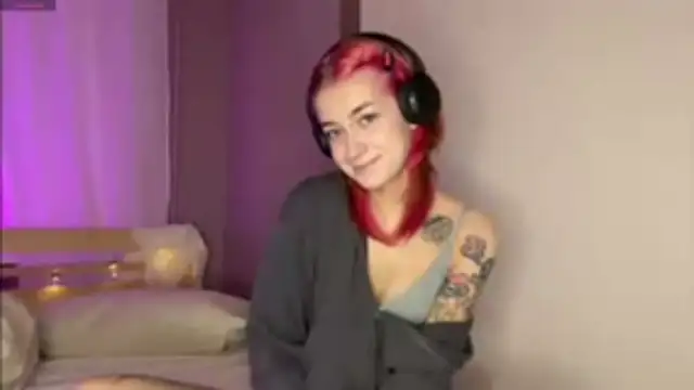 Snapshot of Dina_Cams chatting on February 2026 01:10:01 PM Dina Cams online show from February 2026 01:10:01 PM