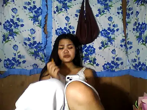 PinaySkinnyJust18 online show from May 2026 03:15:01 AM