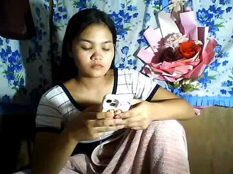 PinaySkinnyJust18 online show from May 2026 12:44:02 PM