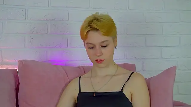 Snapshot of AgataGate chatting on February 2026 04:35:01 AM AgataGate online show from February 2026 04:35:01 AM