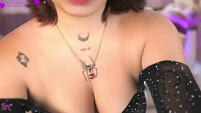 Snapshot of IzisLust chatting on February 2026 11:39:02 AM IzisLust online show from February 2026 11:39:02 AM