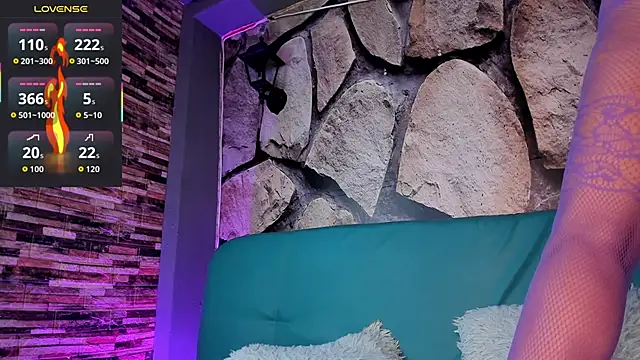 Snapshot of savana_rios chatting on February 2026 12:01:02 PM savana rios online show from February 2026 12:01:02 PM