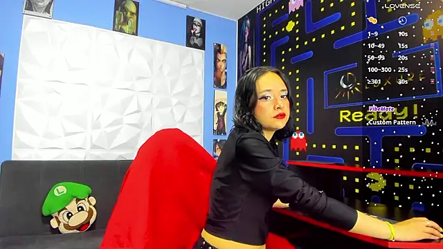 IvyyEmerald online show from March 2026 01:18:01 PM