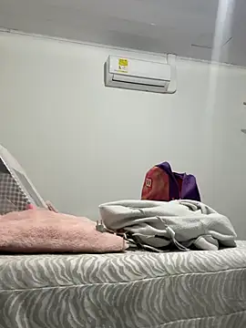 KathiaJenner online show from February 2026 11:33:01 AM