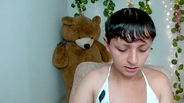 Snapshot of princess1609 chatting on February 2026 01:07:01 PM princess1609 online show from February 2026 01:07:01 PM