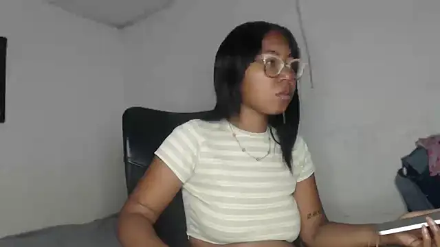 Snapshot of girl_sexy27 chatting on February 2026 03:43:02 PM girl sexy27 online show from February 2026 03:43:02 PM