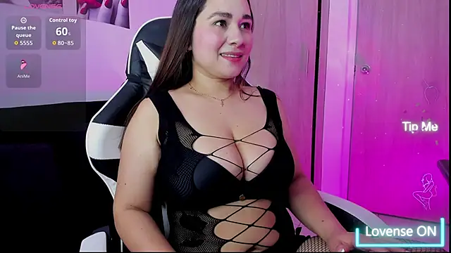 saray mendozaa online show from March 2026 12:01:01 AM