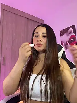 saray mendozaa online show from June 2026 04:23:01 PM