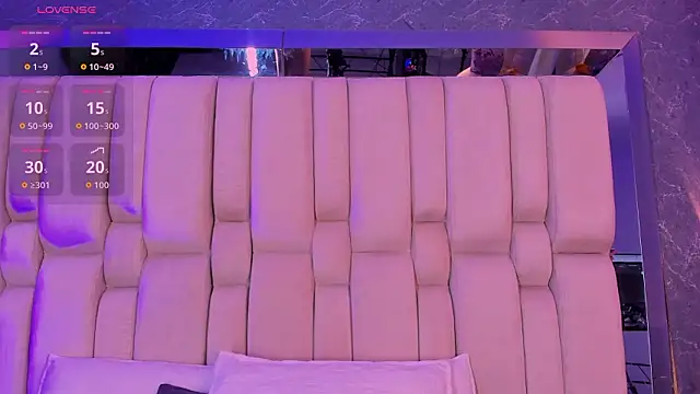 Snapshot of MissValeriePink chatting on January 2026 08:07:01 PM MissValeriePink online show from January 2026 08:07:01 PM