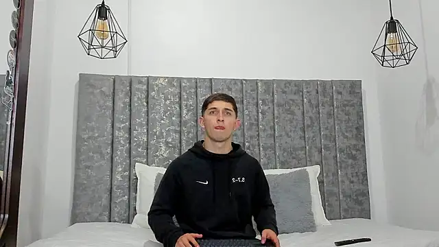 Calvin Hunter online show from February 2026 03:55:02 AM