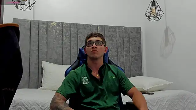 Calvin Hunter online show from March 2026 01:01:01 AM