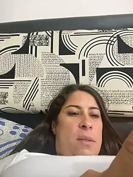 Snapshot of Cielo_13 chatting on February 2026 05:00:02 PM Cielo 13 online show from February 2026 05:00:02 PM