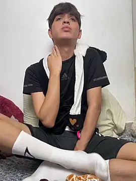 Snapshot of Naim_TheKing chatting on February 2026 03:45:02 AM Naim TheKing online show from February 2026 03:45:02 AM