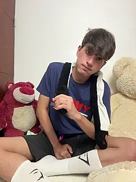 Snapshot of Naim_TheKing chatting on February 2026 06:32:02 AM Naim TheKing online show from February 2026 06:32:02 AM