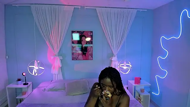 naomi campell online show from March 2026 07:43:02 PM