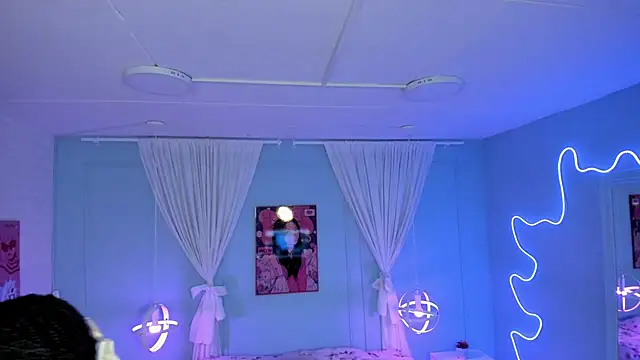 naomi campell online show from March 2026 08:56:01 PM