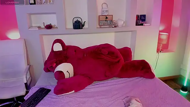 naomi campell online show from March 2026 11:43:02 AM