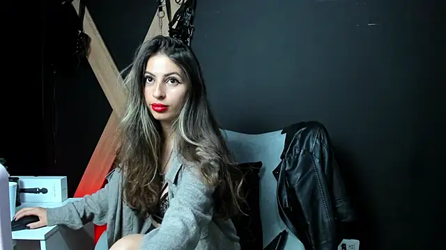 GoddesLeila online show from May 2026 03:09:02 PM