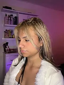 Snapshot of andyy_x chatting on February 2026 09:02:01 PM andyy x online show from February 2026 09:02:01 PM