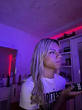 andyy x online show from April 2026 02:45:02 PM